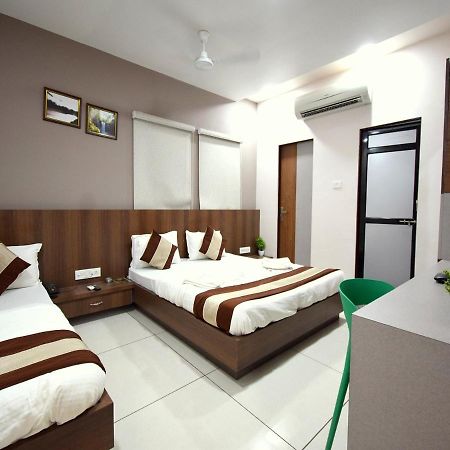 Hotel Embassy Kalol Kültér fotó