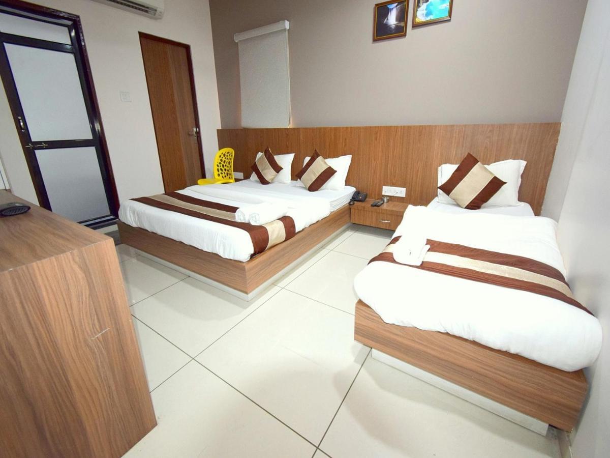 Hotel Embassy Kalol Kültér fotó