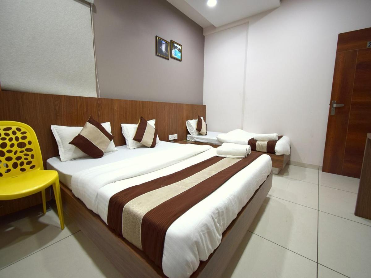 Hotel Embassy Kalol Kültér fotó