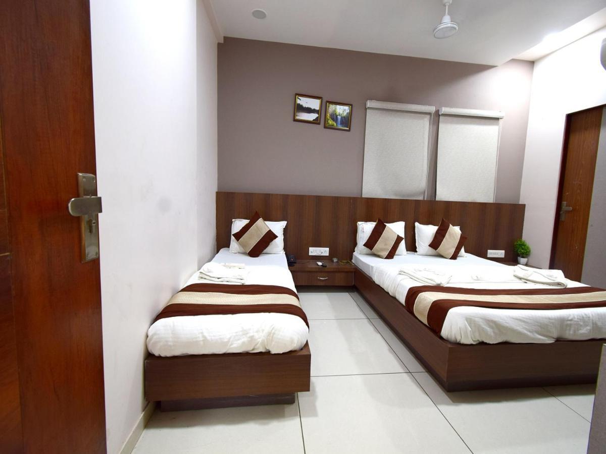 Hotel Embassy Kalol Kültér fotó