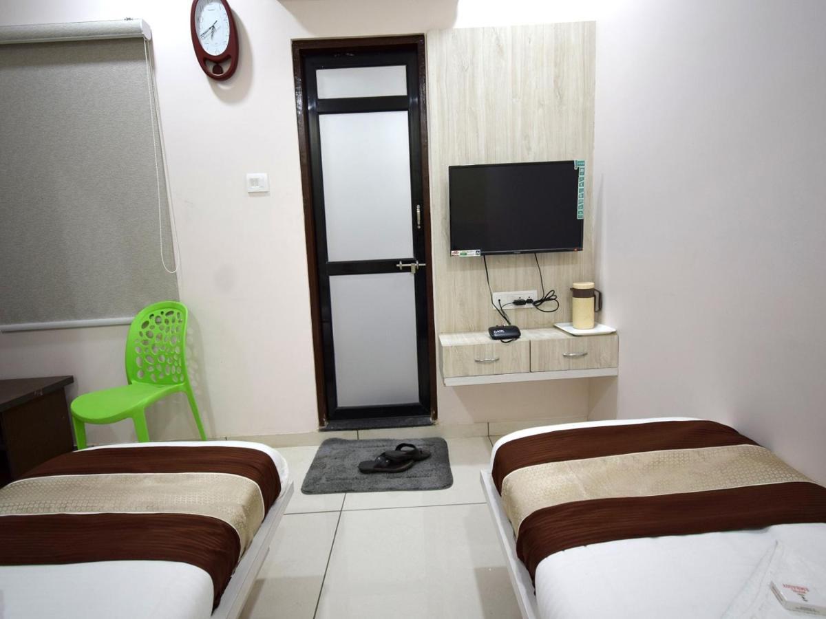 Hotel Embassy Kalol Kültér fotó