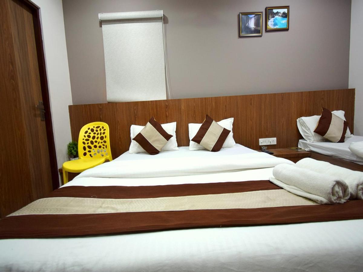 Hotel Embassy Kalol Kültér fotó