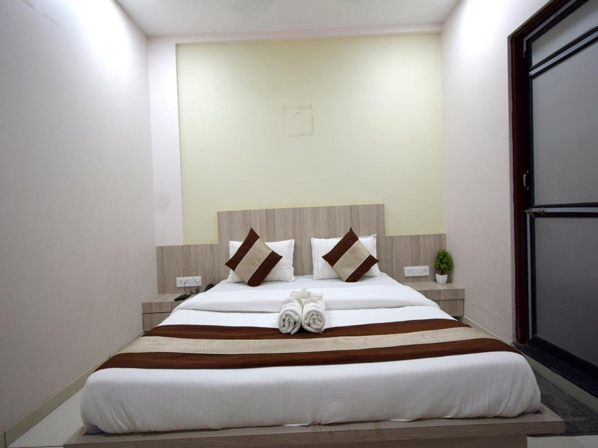 Hotel Embassy Kalol Kültér fotó