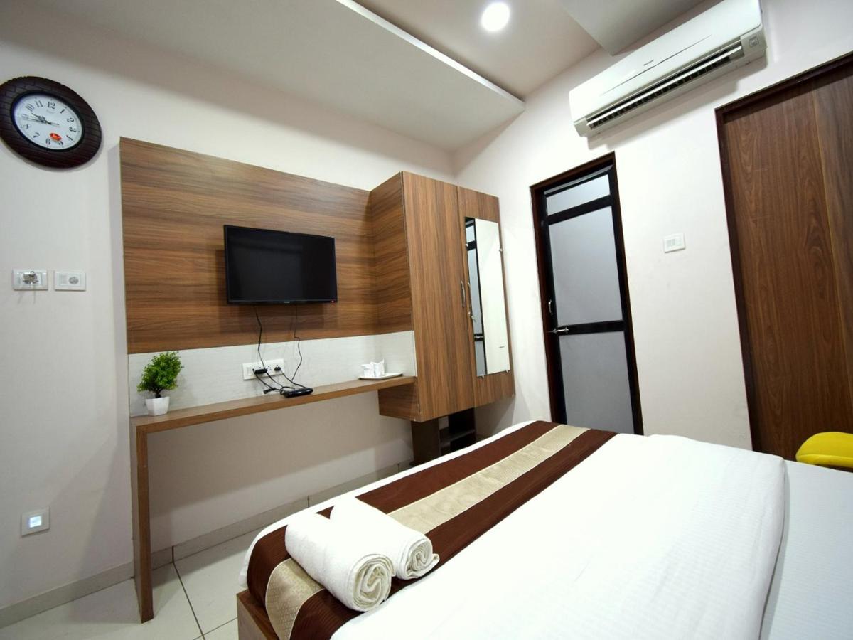 Hotel Embassy Kalol Kültér fotó