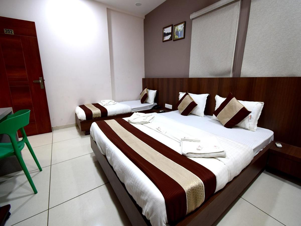 Hotel Embassy Kalol Kültér fotó