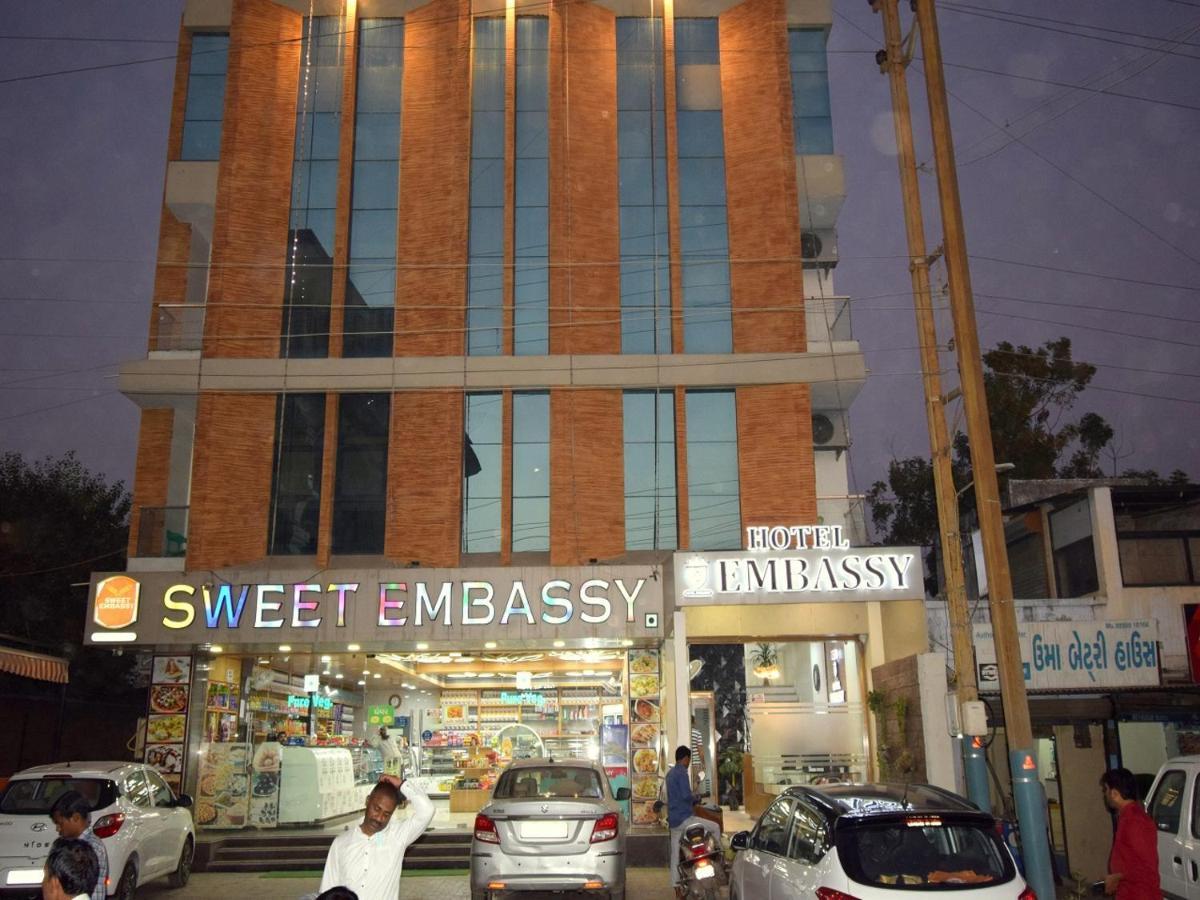 Hotel Embassy Kalol Kültér fotó