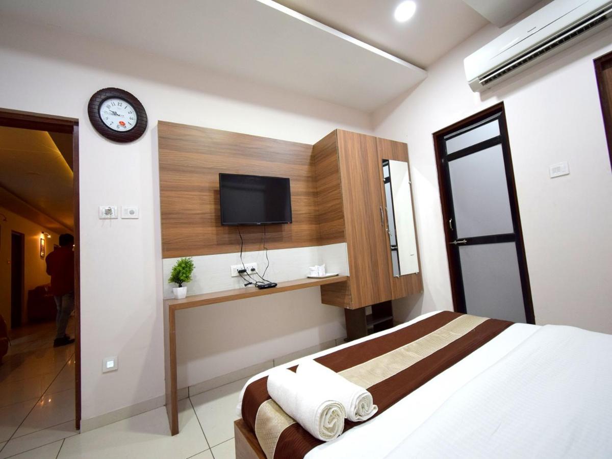 Hotel Embassy Kalol Kültér fotó