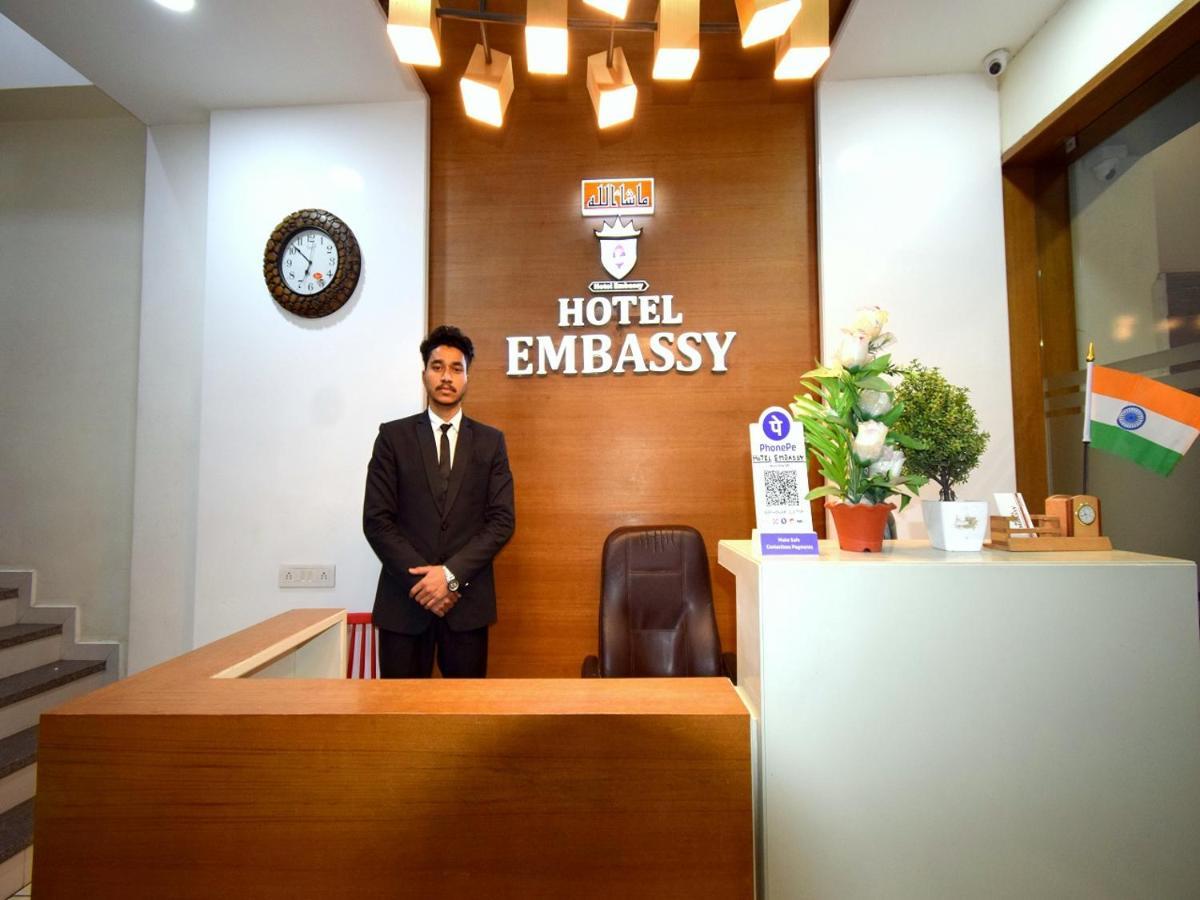 Hotel Embassy Kalol Kültér fotó